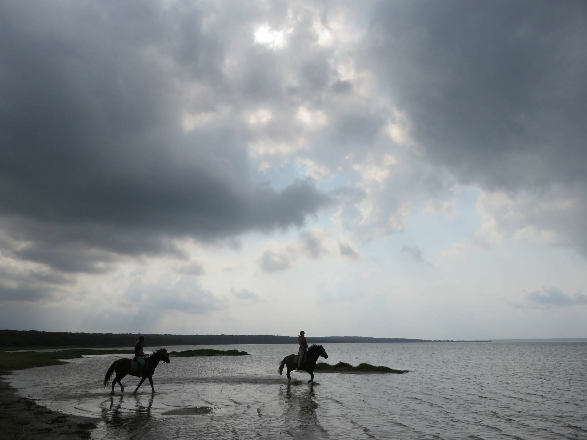 We Bushcamp & Horse Safaris Βίλα Hluhluwe Εξωτερικό φωτογραφία